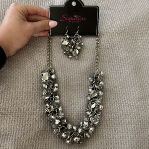 Zi Signature Collection The Haydee Paparazzi Necklace & Earring Set (NWT).